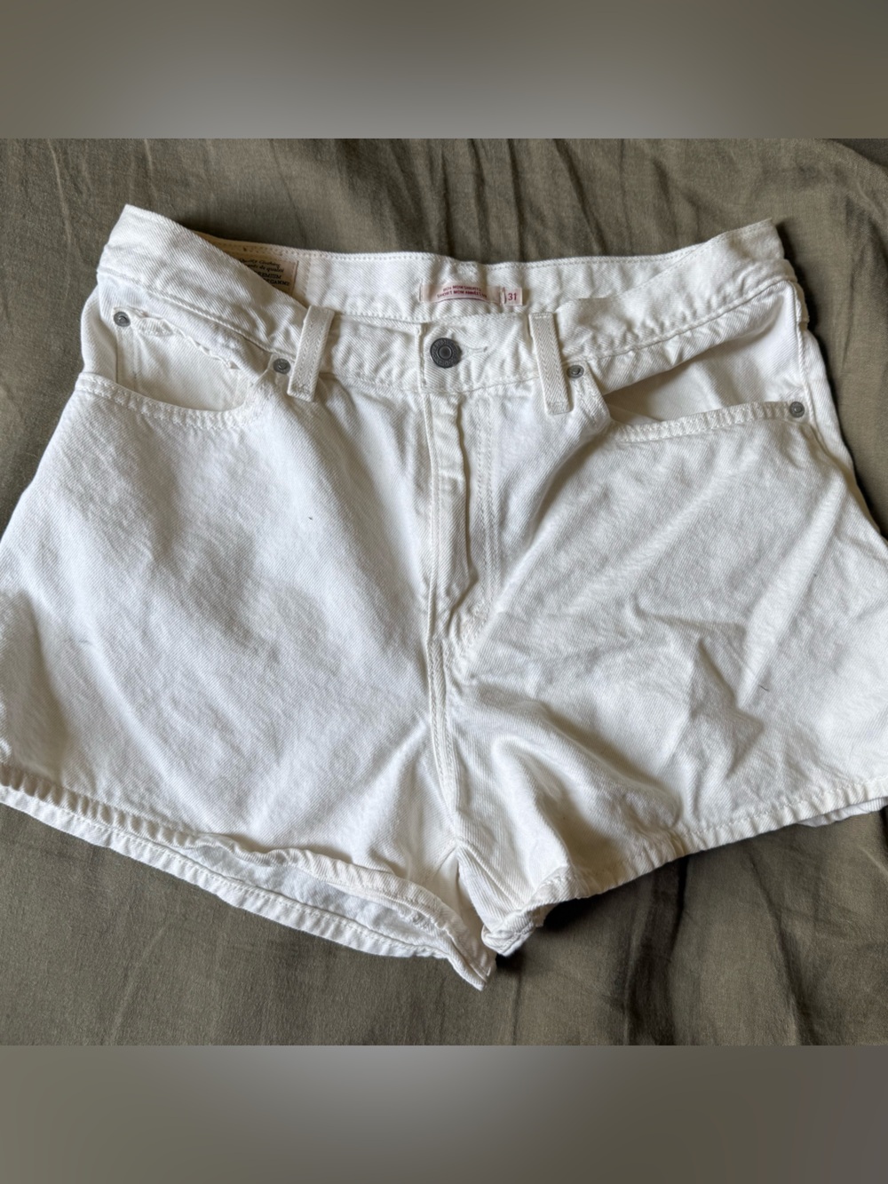 Levi’s 80s Mom Shorts size 31
